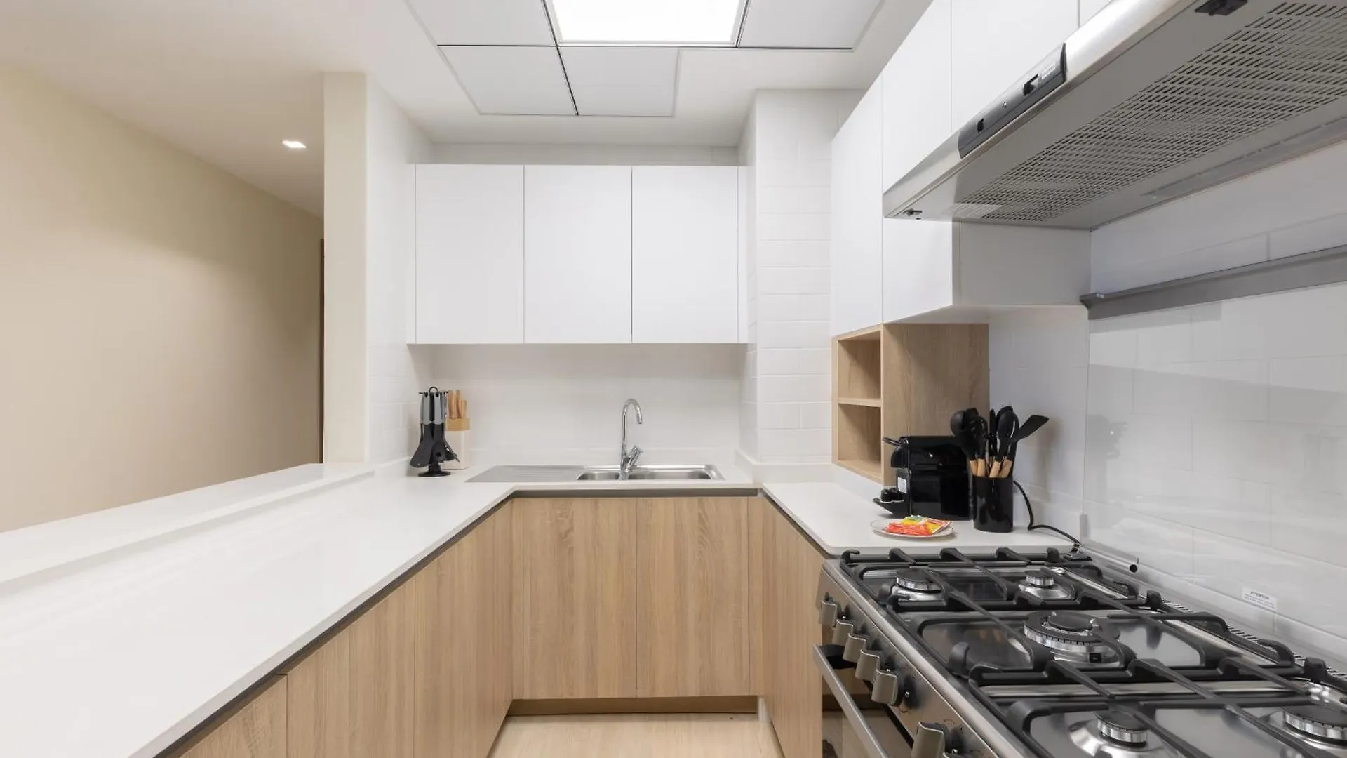 Brand New, Partial Canal View, Business Bay Dubaj Apartmán