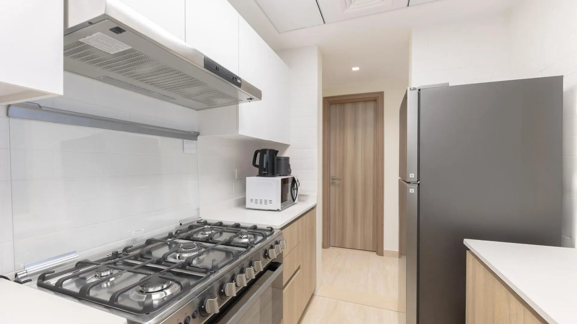 Apartment Brand New, Partial Canal View, Business Bay Dubai