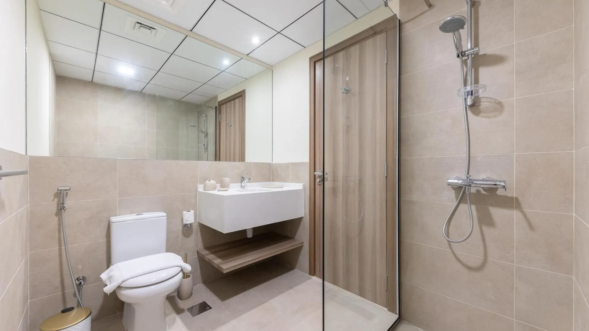Brand New, Partial Canal View, Business Bay Dubai 0*,